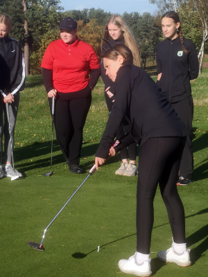 Putting comp Millie x